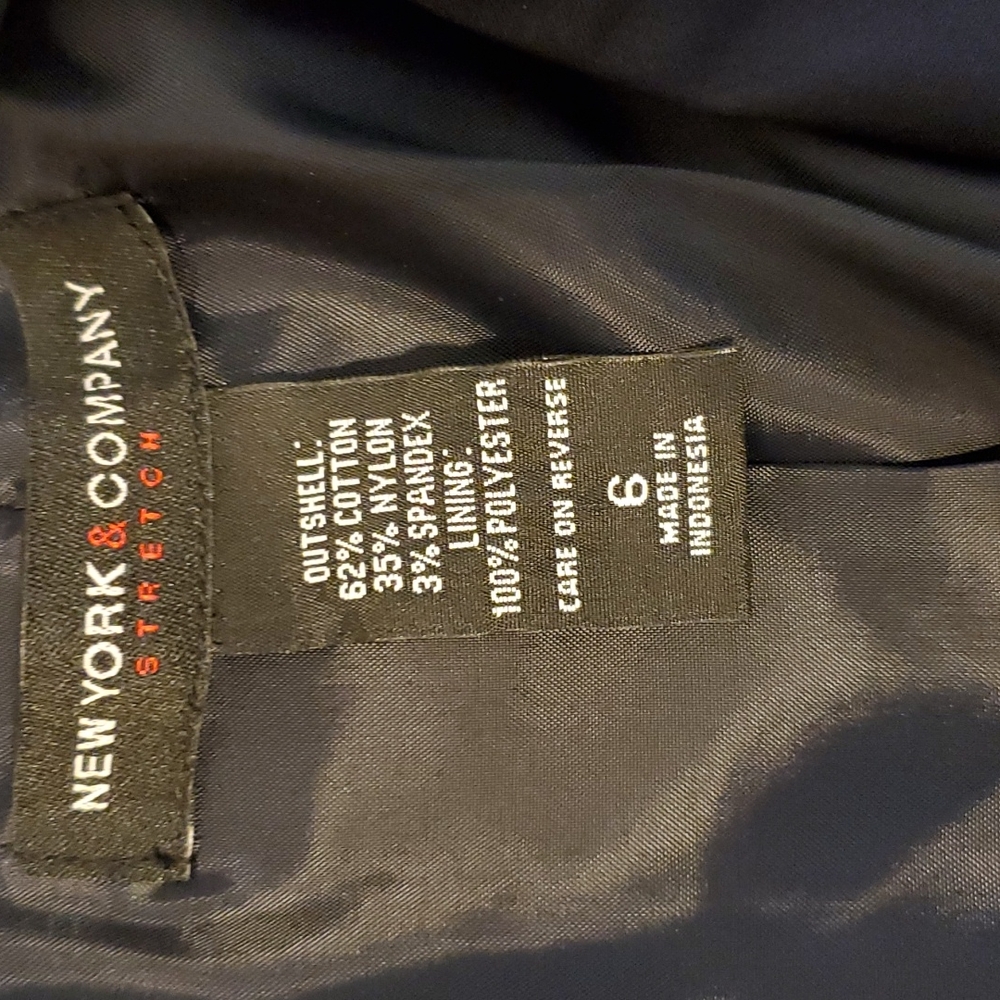 NWOT New York and Company Navy Blazer - Picture 3 of 3